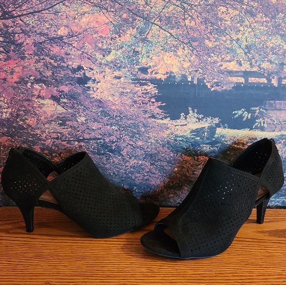 STYLE & CO. HEELS - Picture 2 of 10